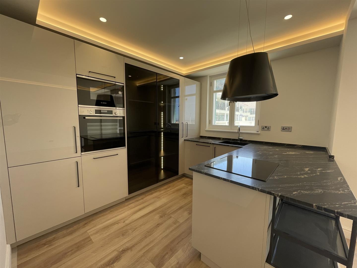 Image of Apartment - 3 Bedrooms - 2 Bathrooms for Rental in Ragged Staff Wharf-Gibraltar, Image 4